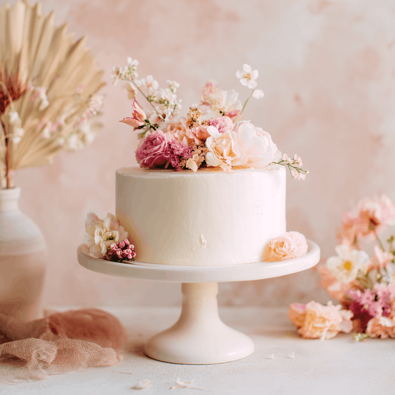 Artisan cake creation